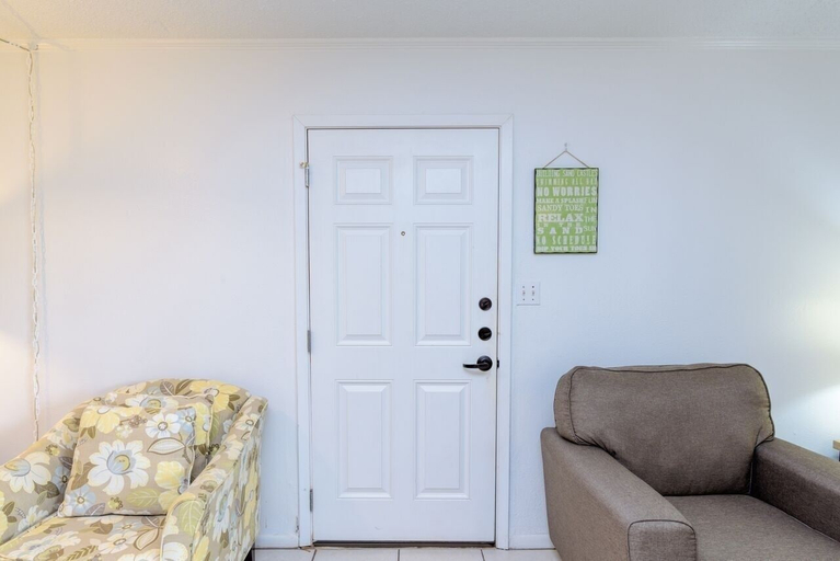 Interior 3, Tiki 123 - Steps To Beach Condo W/ Pools & Balcony 1 Bedroom Condo, Cameron