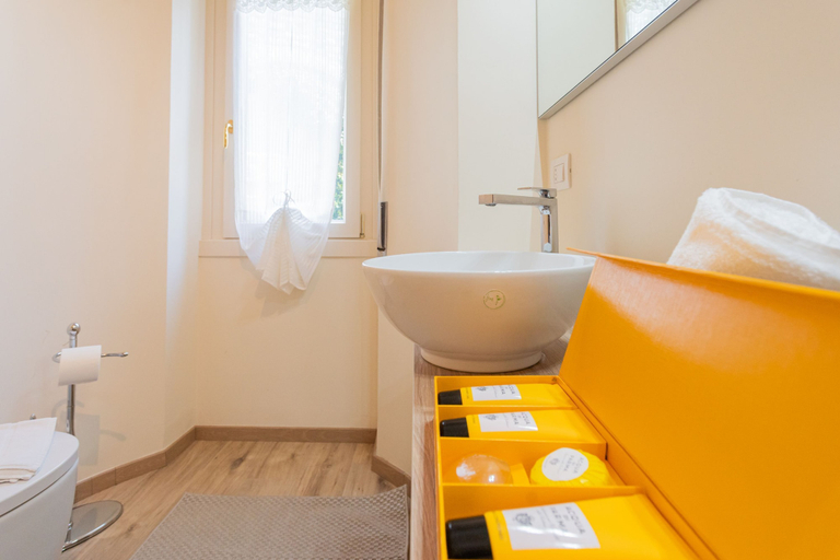Room 5, Villa Bianca - Front Lake Pool, Como