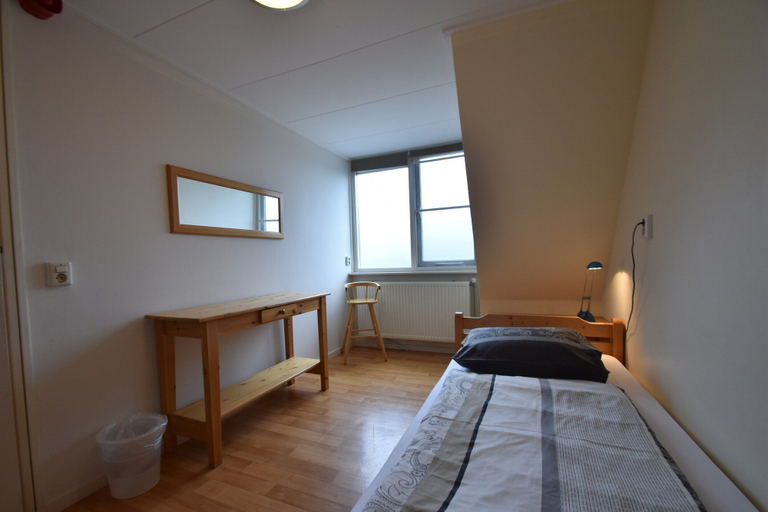 Others 4, Apartment in Bergen aan Zee Near Beach, Bergen