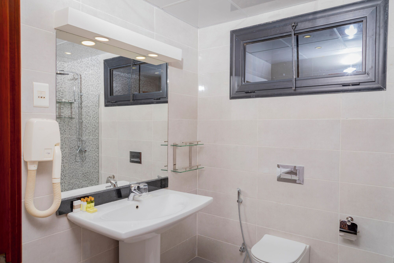 Bathroom 4, Lancaster Ouaga 2000, Kadiogo