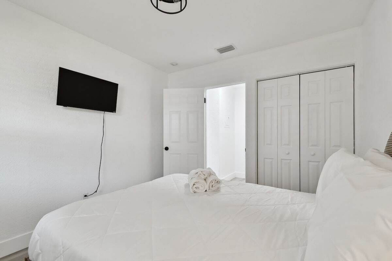 Interior 5, Treasure Island Retreat, Pinellas