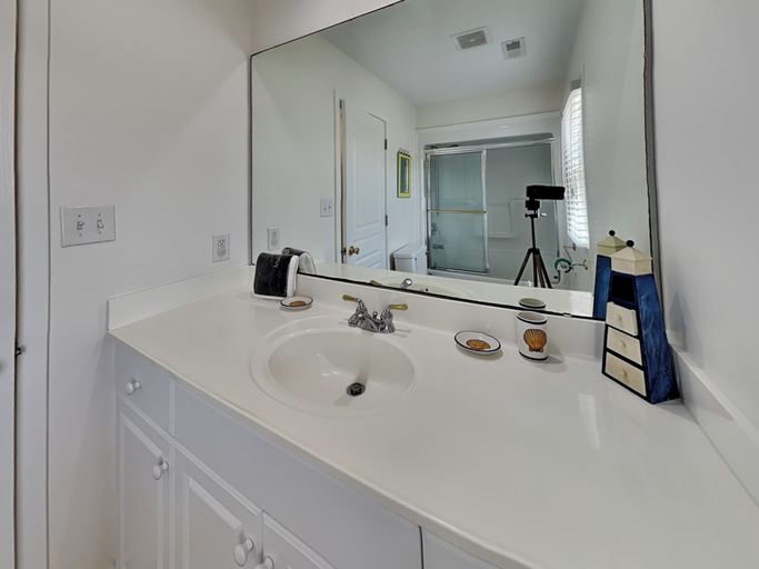 Bathroom 4, Over The Moon by Carolina Retreats, New Hanover