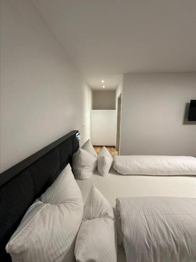 Room 3, Apart Bader, Reutte