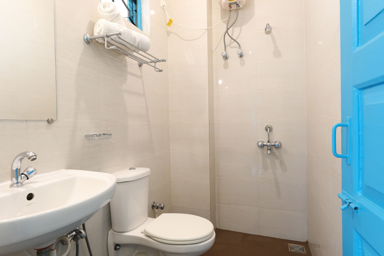 Bathroom 3, TELES WESTEND HOTEL, South Goa