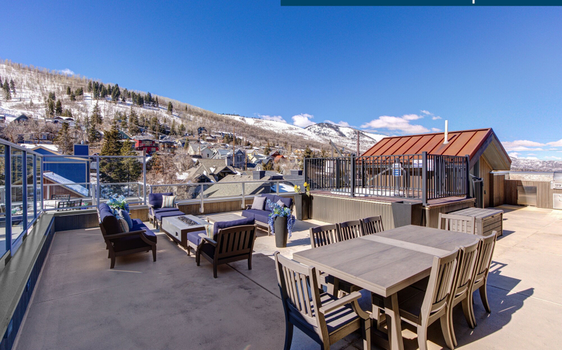 Outdoor dining, Rio Grande 202 3 Bedroom Condo by RedAwning, Summit