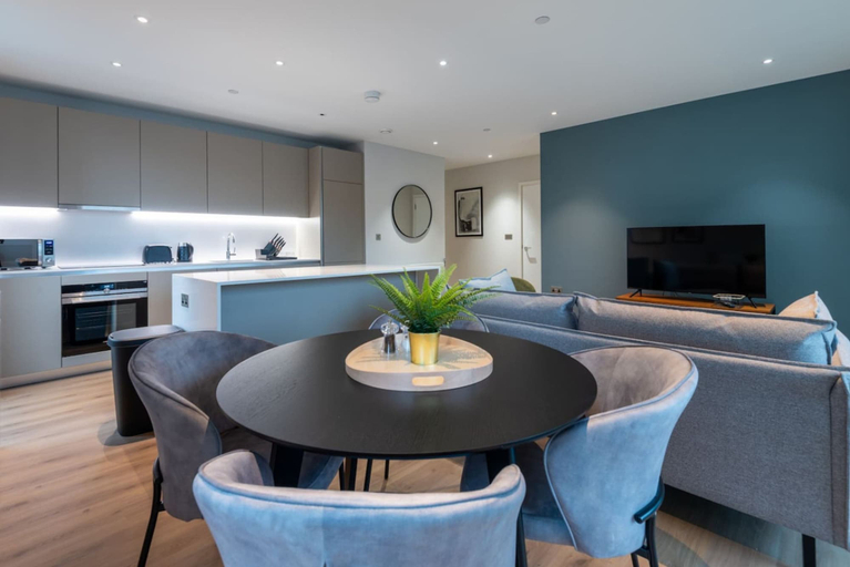 Room 4, Alto Apartment | Wembley Stadium, London