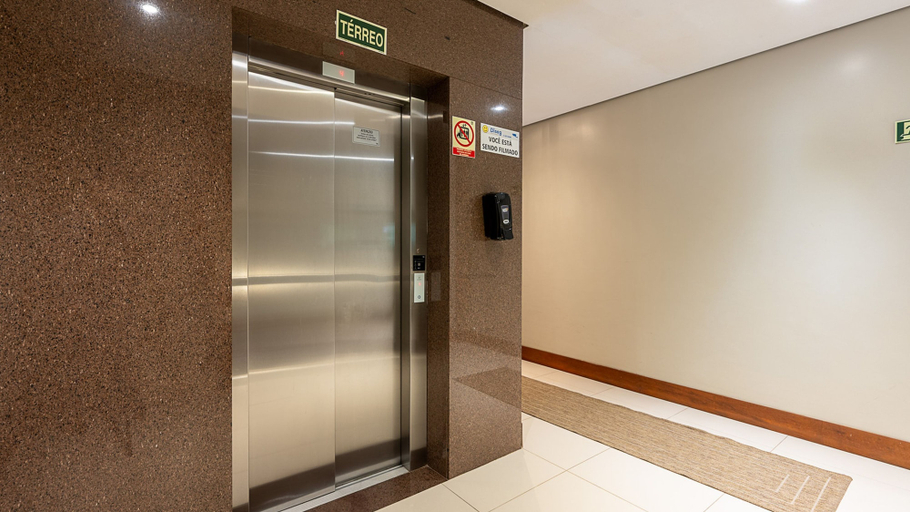 Room 5, Apto com Vaga Aquecimento e Piscina na Vila Su a, Gramado