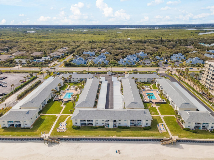Others 4, Colony Beach Club 237, Volusia