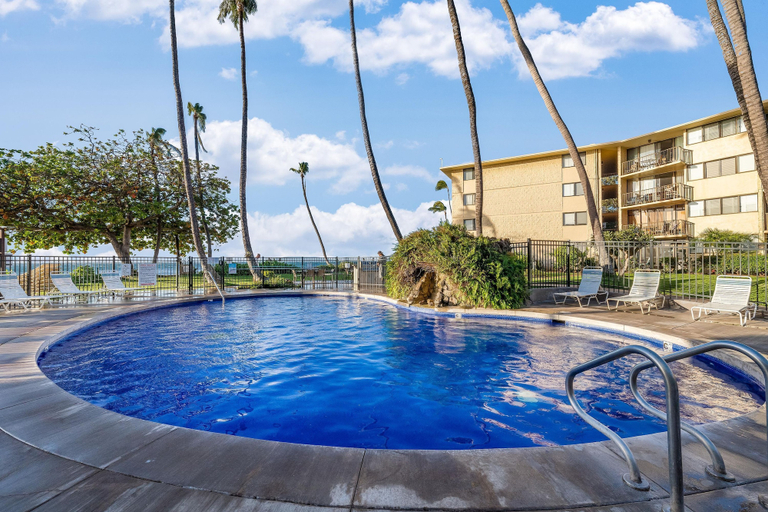 Room 2, Kanai A Nalu 211 in Wailuku, Maui