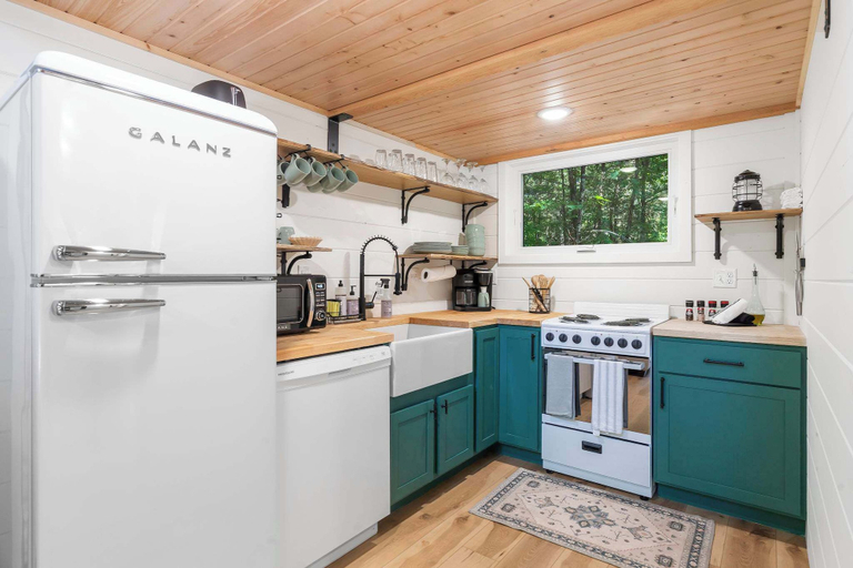 Others 2, Cedar Creek - Glamping in the Ozarks!, Taney