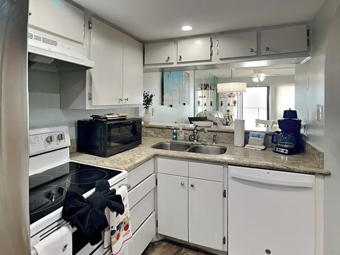 Others 5, Sunny Sands by Ryson Vacation Rentals, Galveston