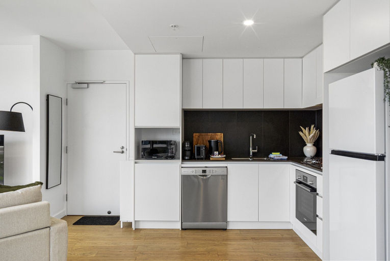 Private kitchen 2, Stylish 1-bed Apartment in South Brisbane, Brisbane