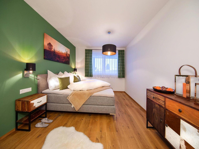 Room 4, Modern apartment in Neukirchen, Zell am See