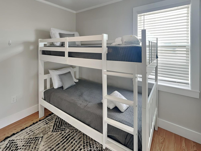 Bedroom 2, Pickens Paradise by Topsail Realty, Pender