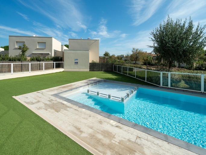 Exterior 2, Coastal Comfort in Valras-plage, Hérault