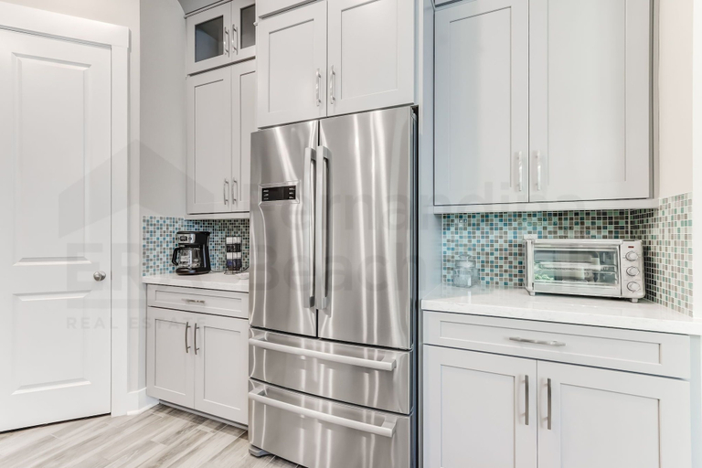 Others 2, 2206 Shell Cove Circle, Nassau