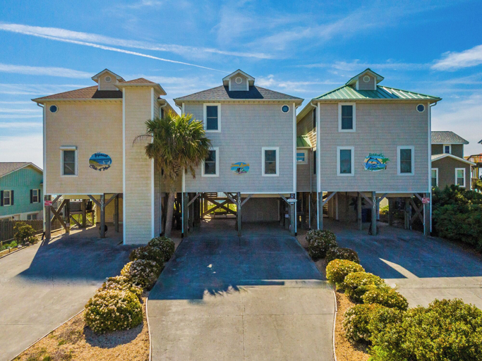 Exterior & Views 2, Some Beach by Topsail Realty, Pender