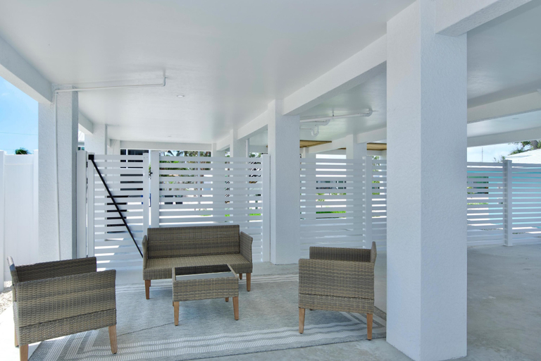 Others 5, Ocean Oasis, Lee