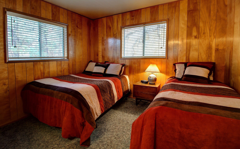 Bedroom 2, Longview, Mariposa