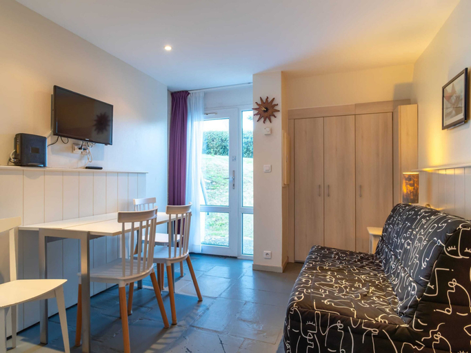 Living room, Coastal Apartment With Heated Pool, Morbihan