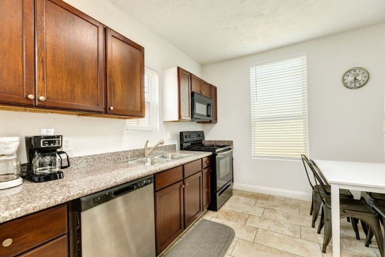 Room 5, Peace Relaxation and a Great Beach Vacation, Galveston