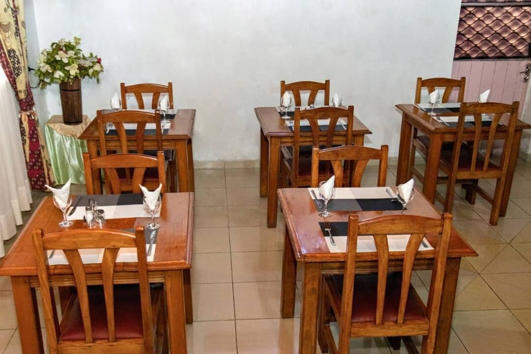Restaurant 3, hotel le printemps, Wouri