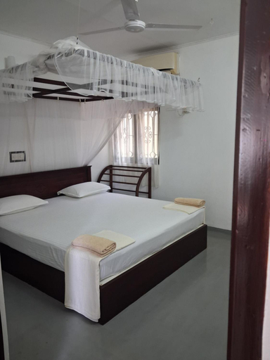 Bedroom 3, Thusara Guesthouse, Weligama