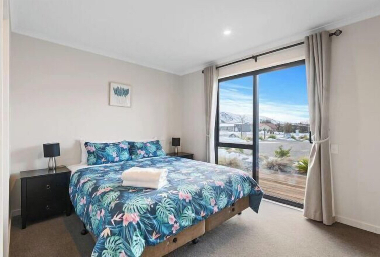 Bedroom 3, Snow Pine Apartment, Mackenzie