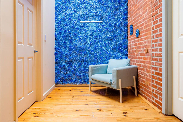 Room 5, 2 Bedroom Historic Brick Getaway with Wifi, Durham