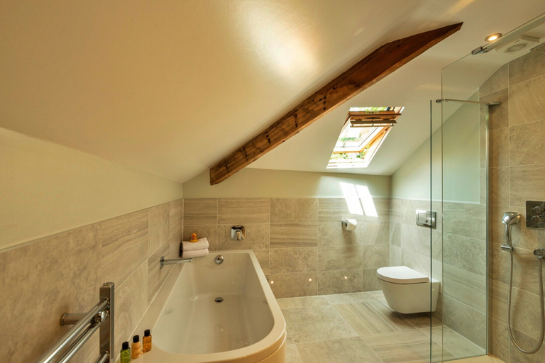 Bathroom 5, Elegant Duplex in Buxton's Historic Center, No Deposit, Derbyshire