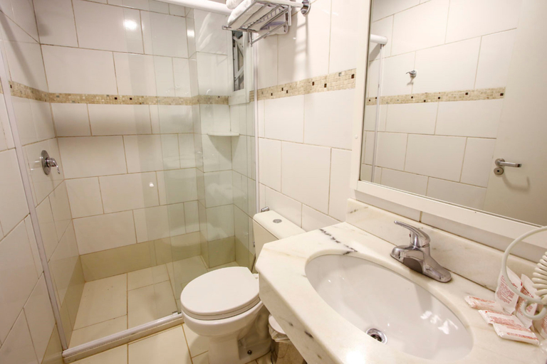 Bathroom 4, Life Hotel Infinity, Gramado