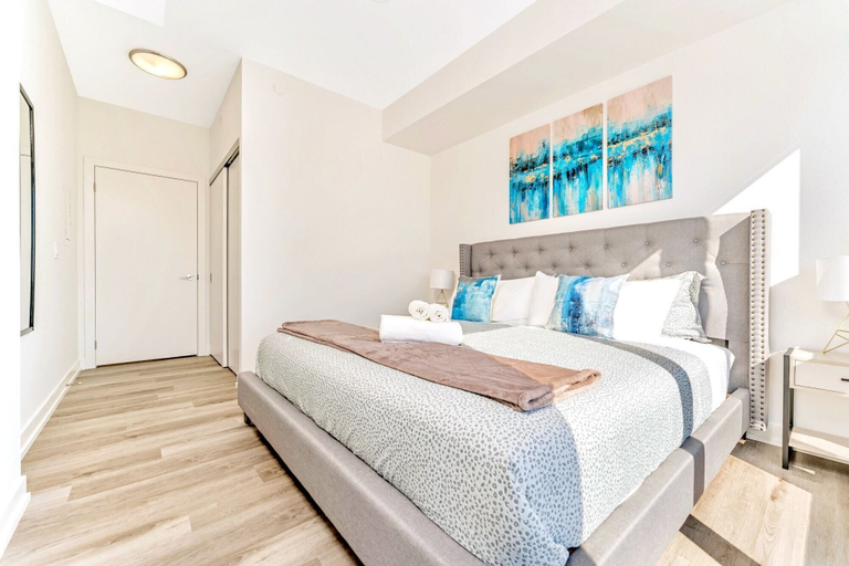 Room 2, High Rise 1BR Building With Gorgeous Views, Waterloo