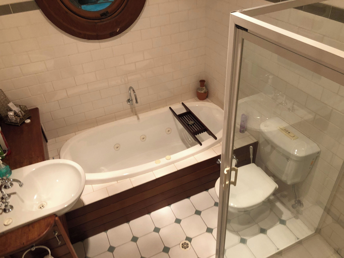 Bathroom 3, Lorelei Bed and Breakfast, Glenelg - Portland