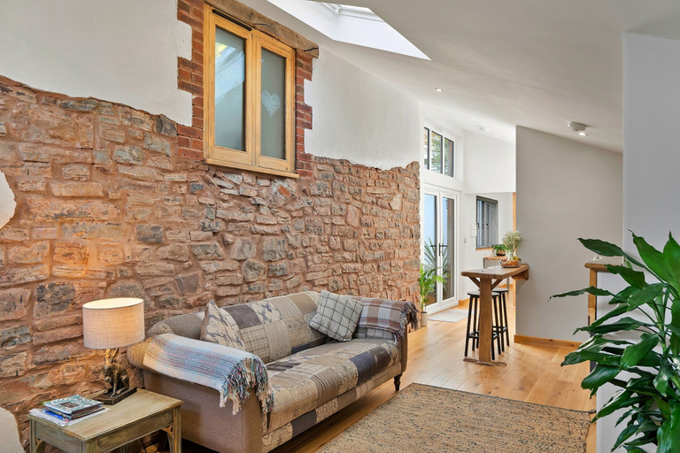 Living room 3, Barn in Devon With Stargazing Bed, Devon