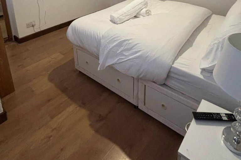 Room 5, Dagenham - Stay 5 - Garden - Parking - Petfriendly, London