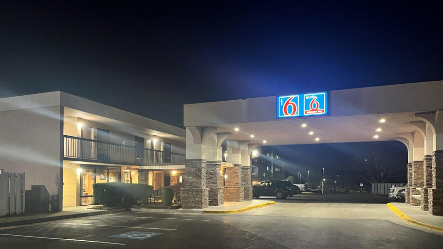 Exterior 2, Studio 6 - Stafford, Va - Quantico, Stafford