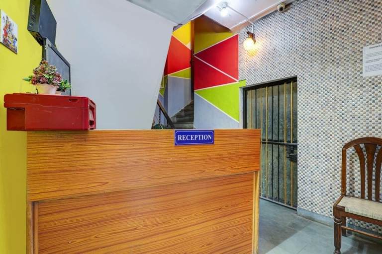 Concierge desk, Roomshala Hotel Home Stay, Delhi