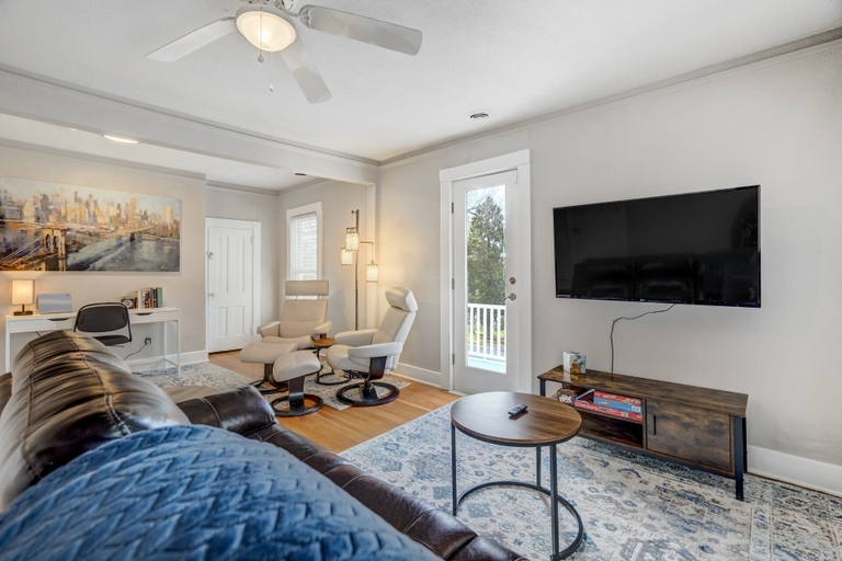 Interior 5, Downtown Getaway With Balcony King Beds, El Paso