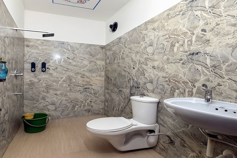 Bathroom 3, Hotel Thamla Haveli, Udaipur