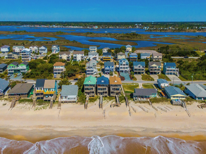 Others 5, Some Beach by Topsail Realty, Pender