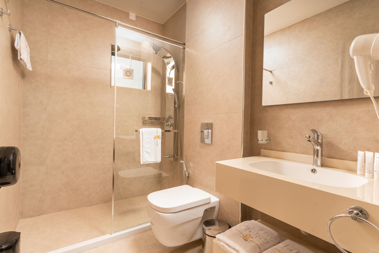 Bathroom 3, Golden Pillar Hotel, Aqaba