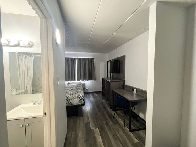 Bedroom 2, Motel 6 - Chicago, IL, Cook