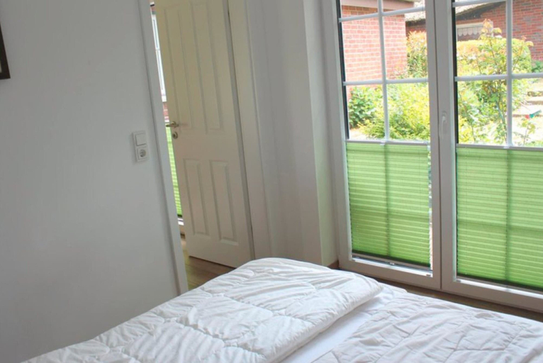 Room 5, Ferienwohnung am Deich mit Terrasse in Burhave, Wesermarsch