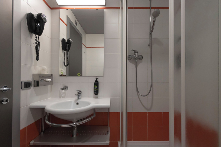 Bathroom 4, Hotiday Milano Navigli, Milano