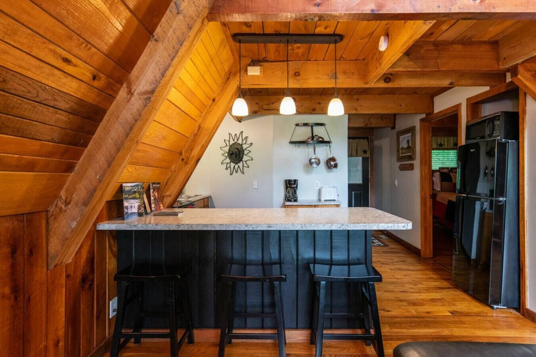 Interior 5, Hot Tub - Haven at the Red - Red River Gorge, KY, Powell