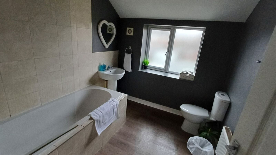 Bathroom, Hathersage House, Lincolnshire