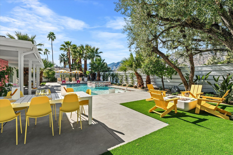 Food & Drinks 4, Birdcage Palm Springs, Riverside