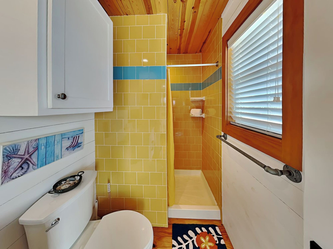 Bathroom 3, Beach-Inn by Silver Sands Vacation Rentals, Nueces