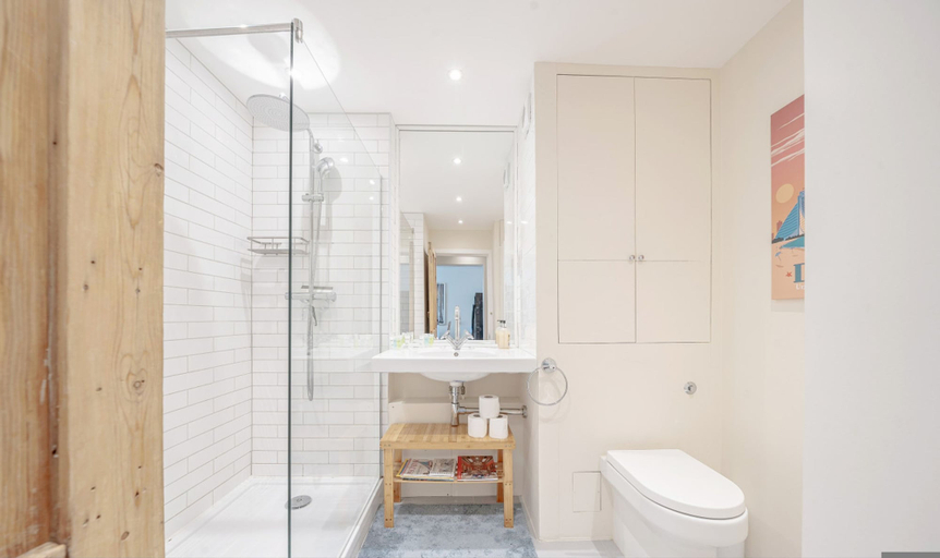 Room 4, Cosy Flat in Chelsea, London