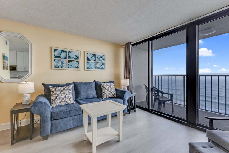 Living area 3, 0709 Seaside Serenade by Atlantic Towers, New Hanover